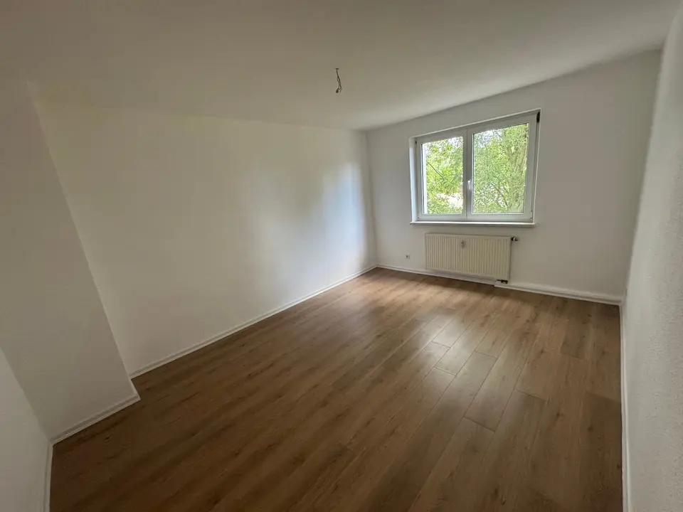 5 Zimmer Wohnung mit 98 m² in Borna – Bild 2