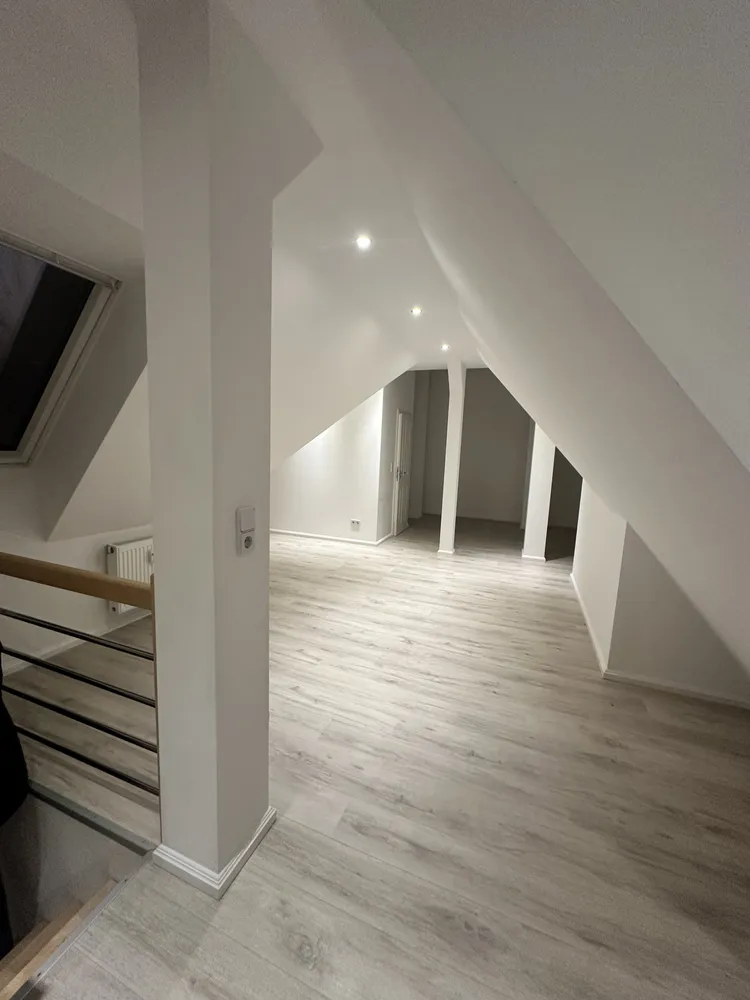 4 Zimmer Wohnung mit 120 m² in Berlin – Bild 4