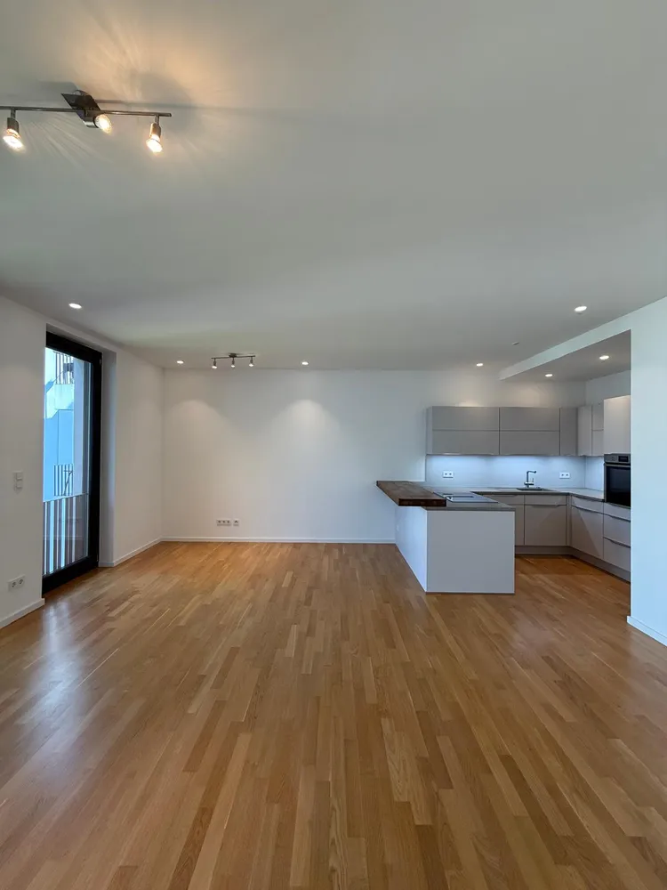2 Zimmer Wohnung mit 75 m² in Berlin – Bild 2