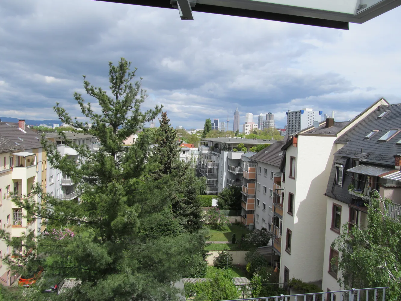 2 room apartment with 74 m² in Frankfurt am Main – Photo 1