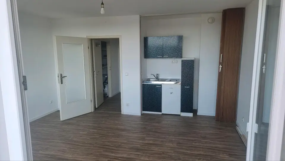 2 Zimmer Wohnung mit 34 m² in Bergisch Gladbach – Bild 2