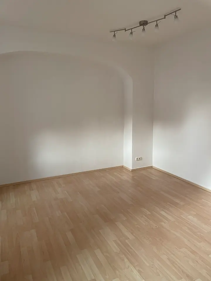 2 Zimmer Wohnung mit 90 m² in Köthen – Bild 1