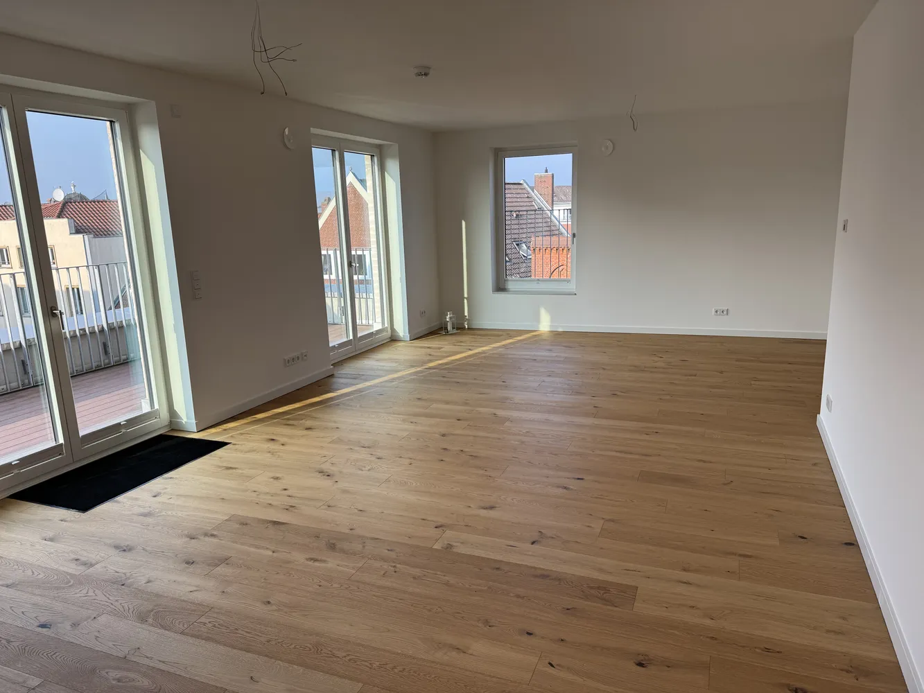 4 Zimmer Wohnung mit 195 m² in Lübeck – Bild 2