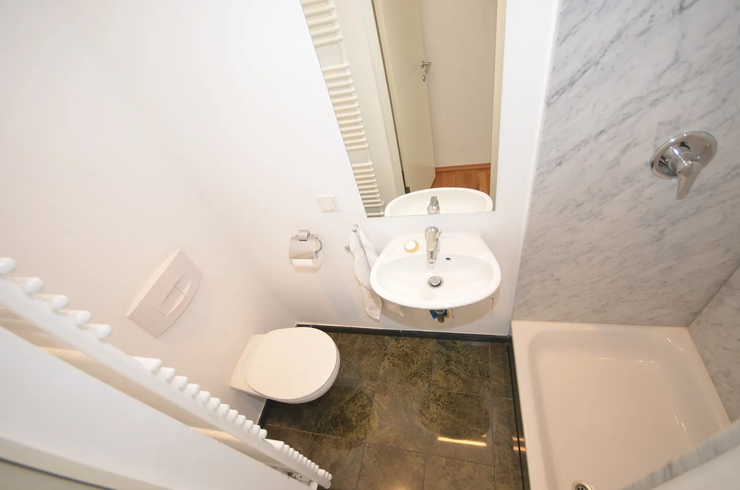 2 Zimmer Wohnung mit 80 m² in Frankfurt am Main – Bild 10