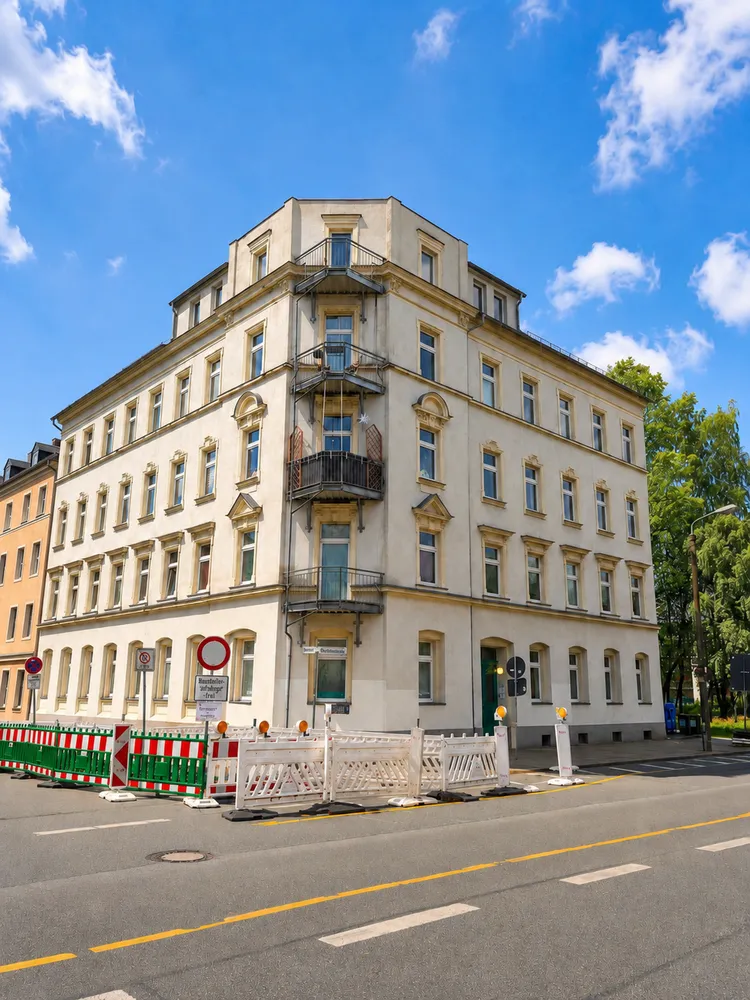 2 room apartment with 65 m² in Chemnitz – Photo 1
