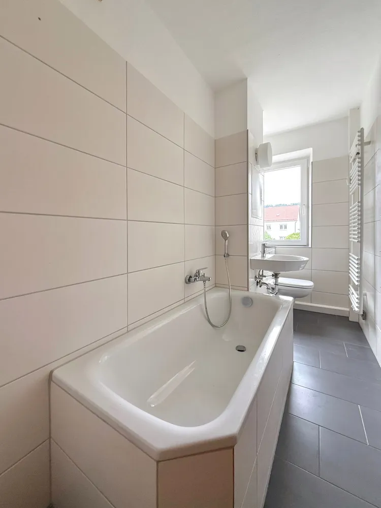 3 Zimmer Wohnung mit 65 m² in Suhl – Bild 4