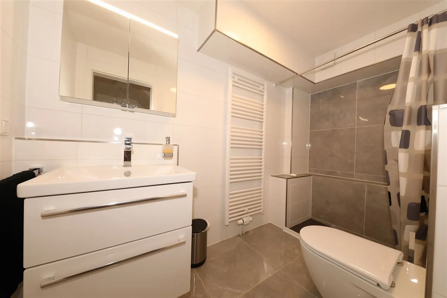 2 Zimmer Wohnung mit 55 m² in Düsseldorf – Bild 4