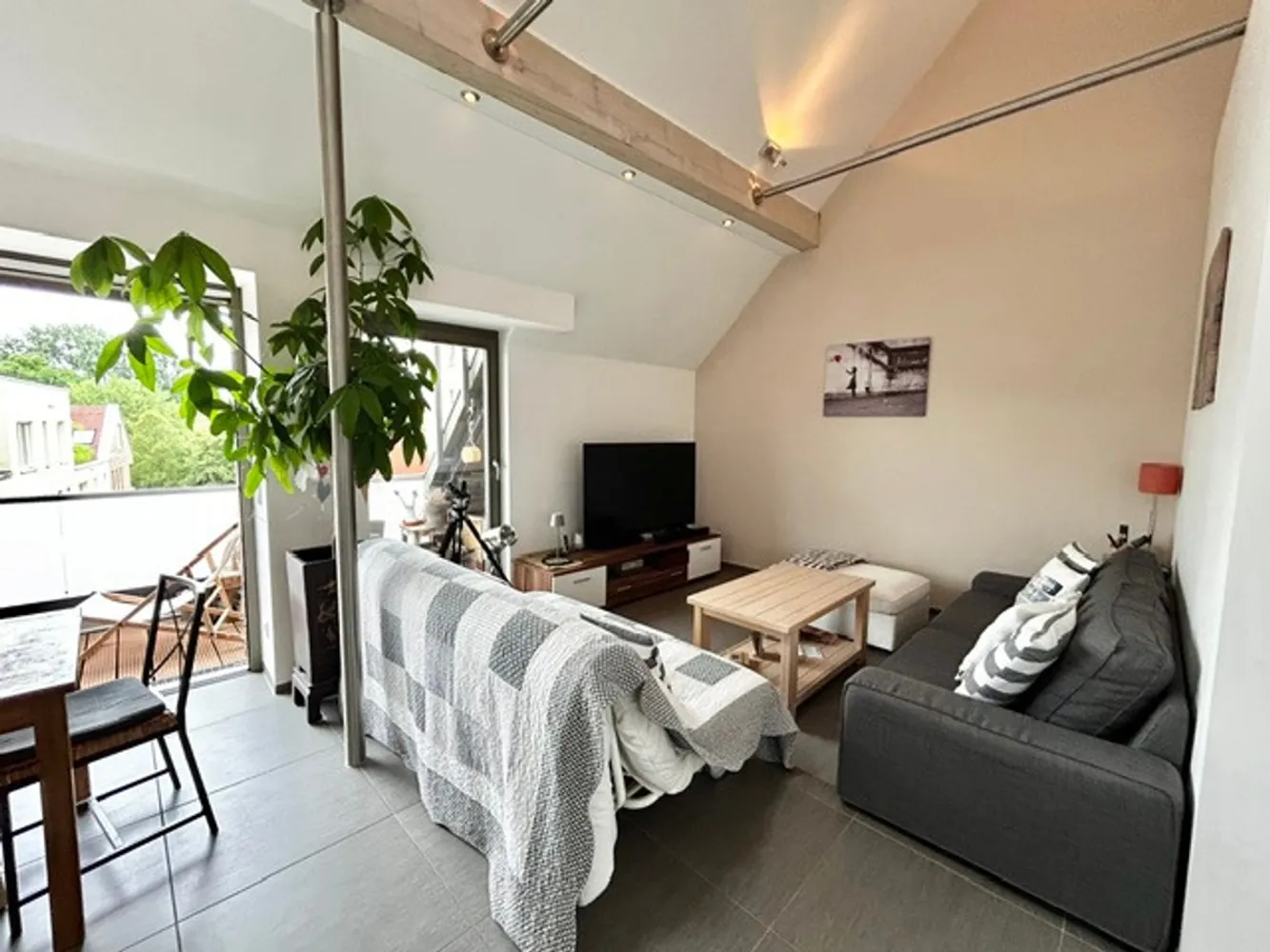 4 Zimmer Wohnung mit 150 m² in Erfurt – Bild 2