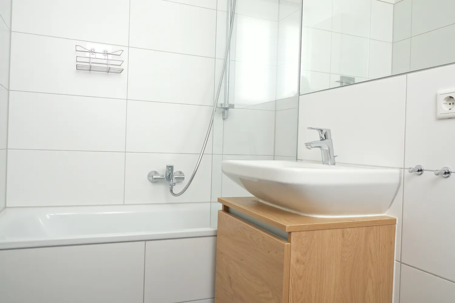 1 room apartment with 40 m² in Munich – Photo 5