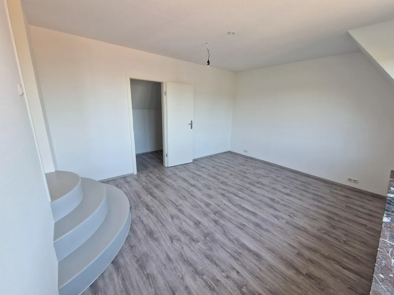 5 Zimmer Wohnung mit 125 m² in Hamburg – Bild 7