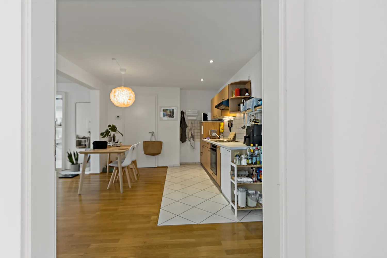 2 Zimmer Wohnung mit 62 m² in Halle (Saale) – Bild 2