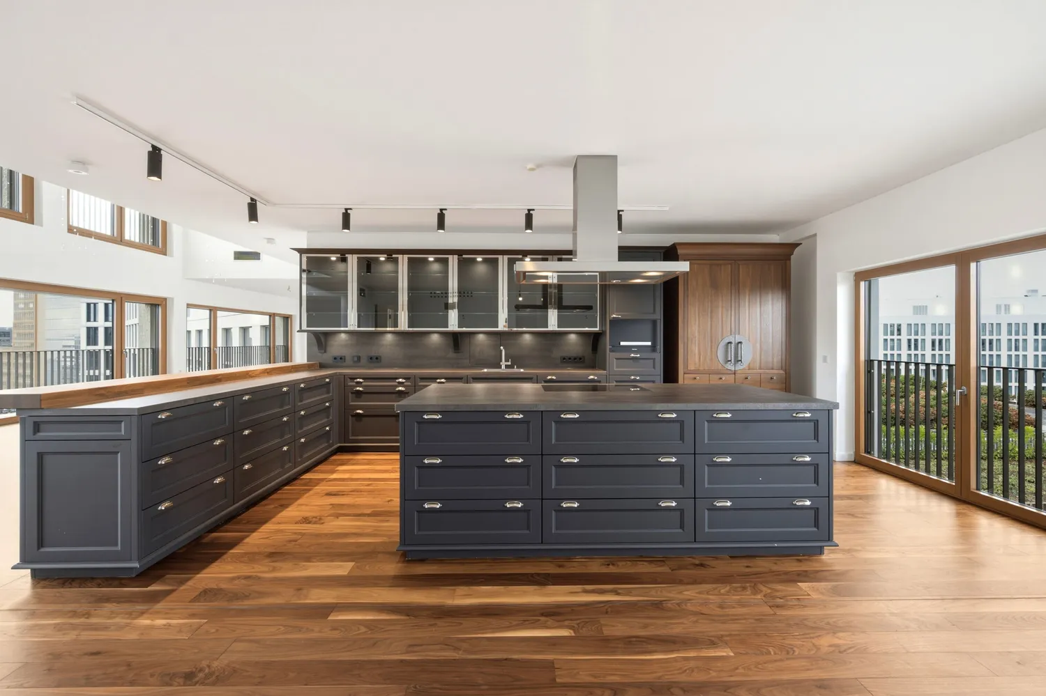 7 room apartment with 391 m² in Berlin – Photo 1
