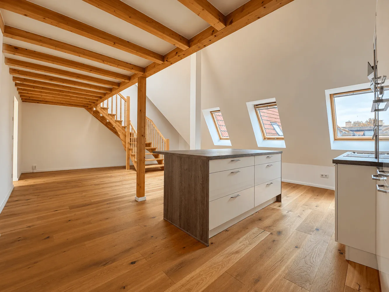 2 Zimmer Wohnung mit 97 m² in Berlin – Bild 2