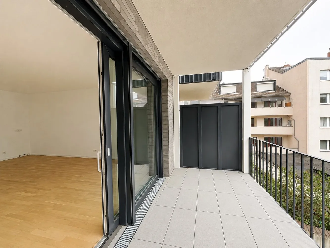 4 Zimmer Wohnung mit 104 m² in Düsseldorf – Bild 9