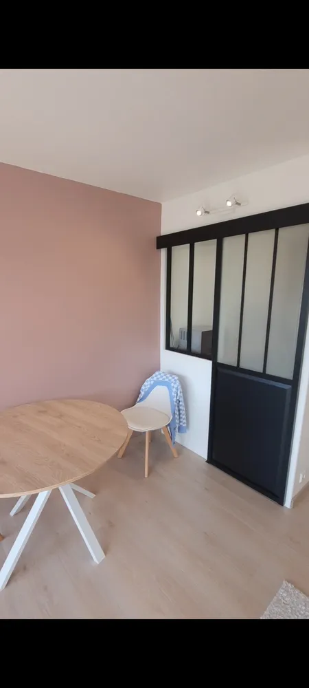 1 Zimmer Wohnung mit 35 m² in Karlsruhe – Bild 2