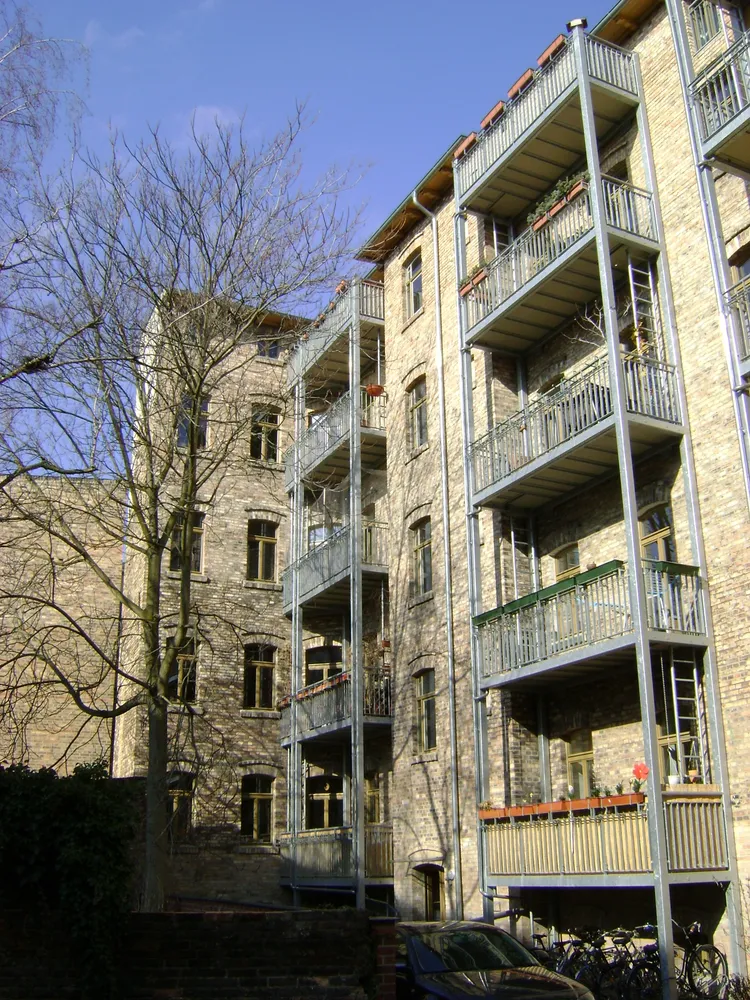 3 Zimmer Wohnung mit 88 m² in Halle (Saale) – Bild 2