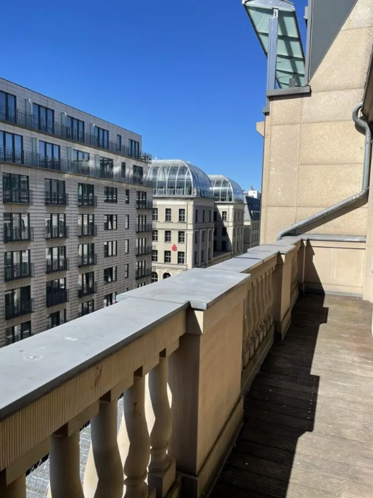 3 Zimmer Wohnung mit 131 m² in Berlin – Bild 1