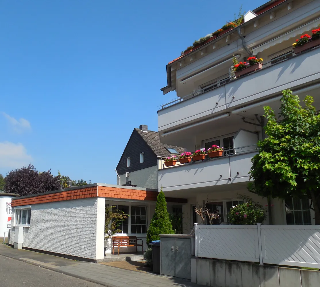 2 Zimmer Wohnung mit 82 m² in Köln – Bild 2