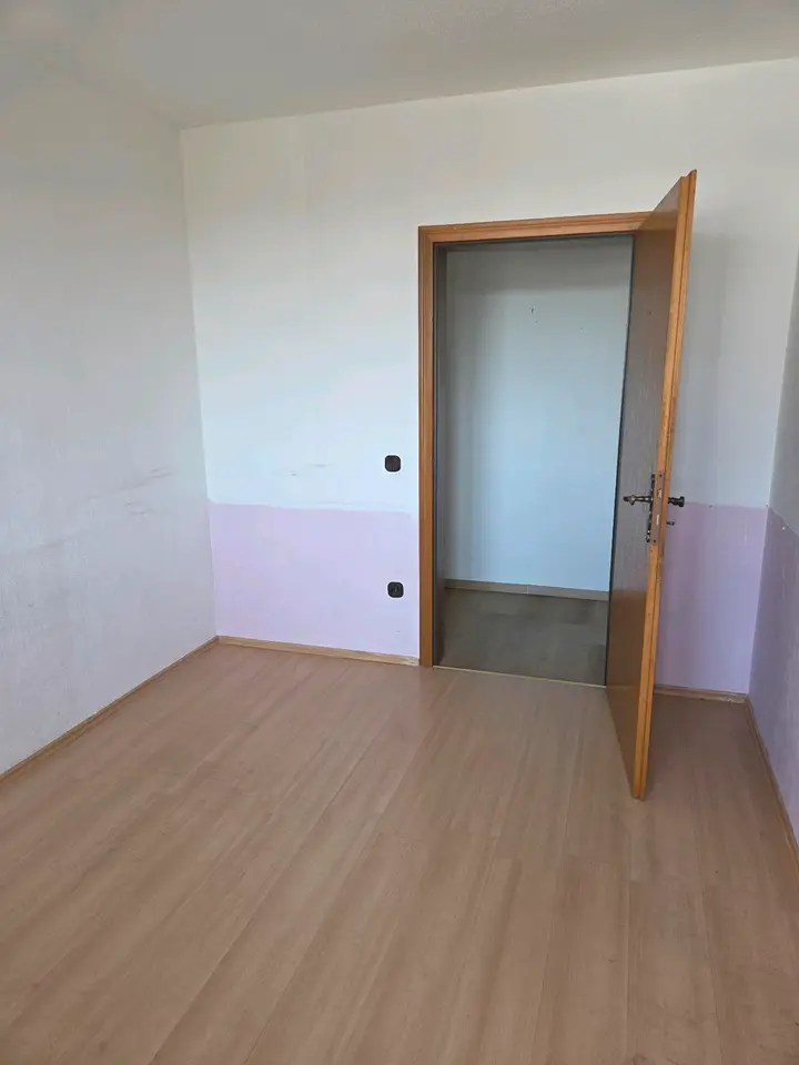 4 Zimmer Wohnung mit 93 m² in Duisburg – Bild 3