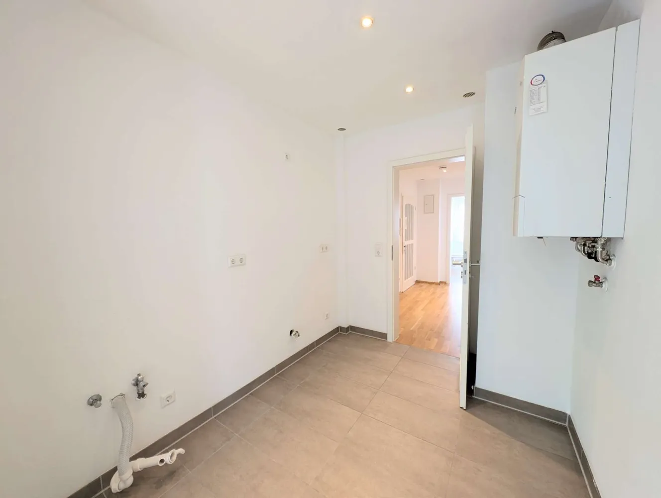 2 room apartment with 61 m² in Stuttgart – Photo 5