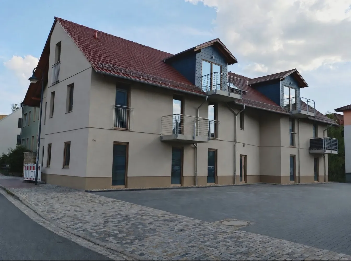 4 Zimmer Wohnung mit 100 m² in Dresden – Bild 1