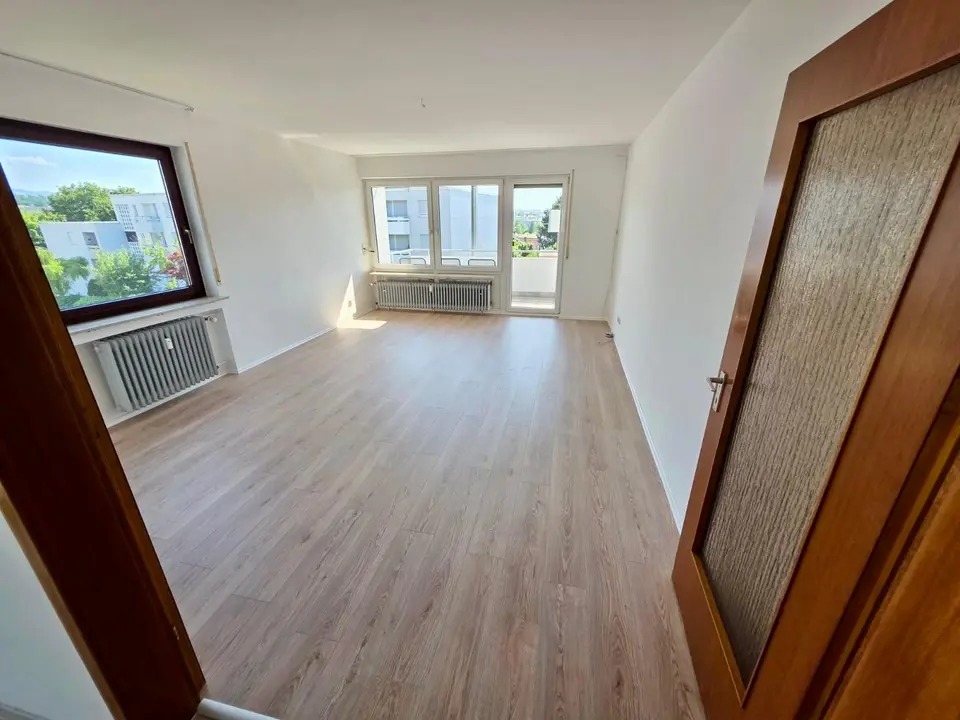 5 Zimmer Wohnung mit 142 m² in Nürtingen – Bild 1