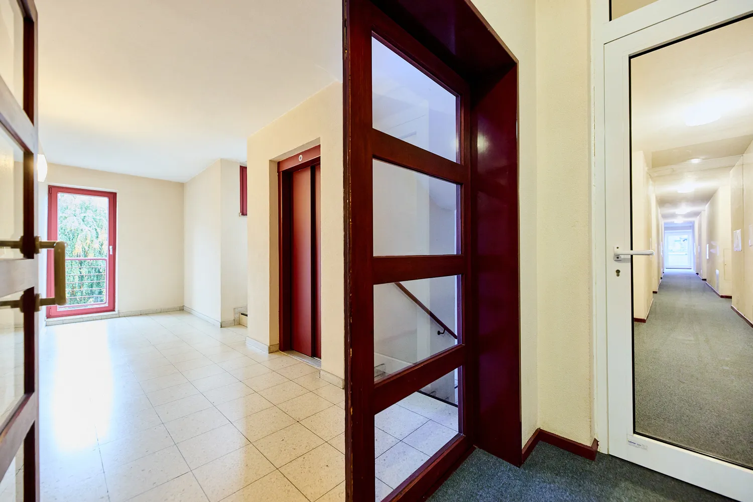 2 Zimmer Wohnung mit 45 m² in Düsseldorf – Bild 2