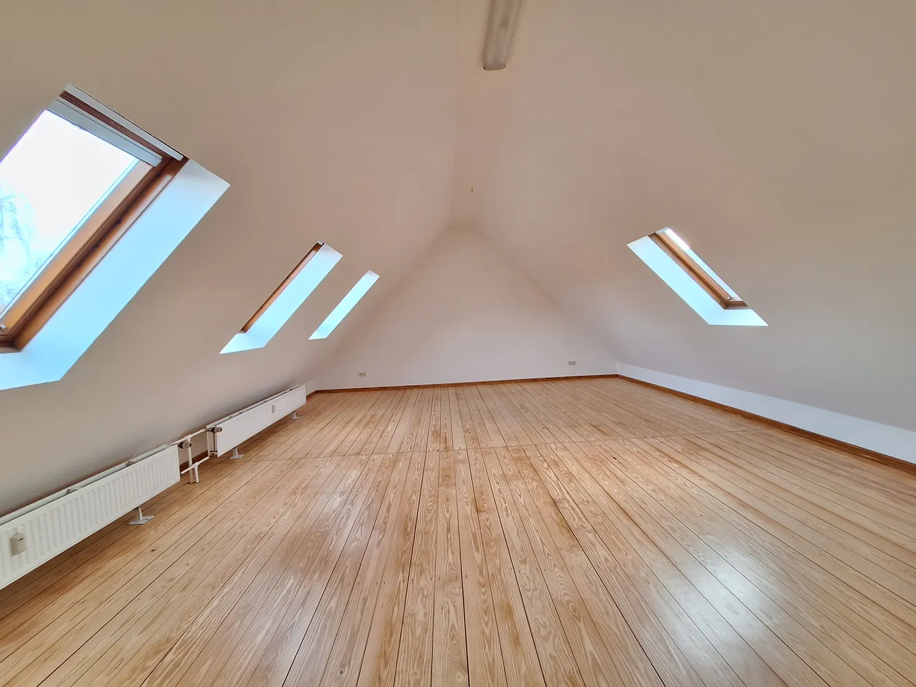 2 Zimmer Wohnung mit 87 m² in Hamburg – Bild 4