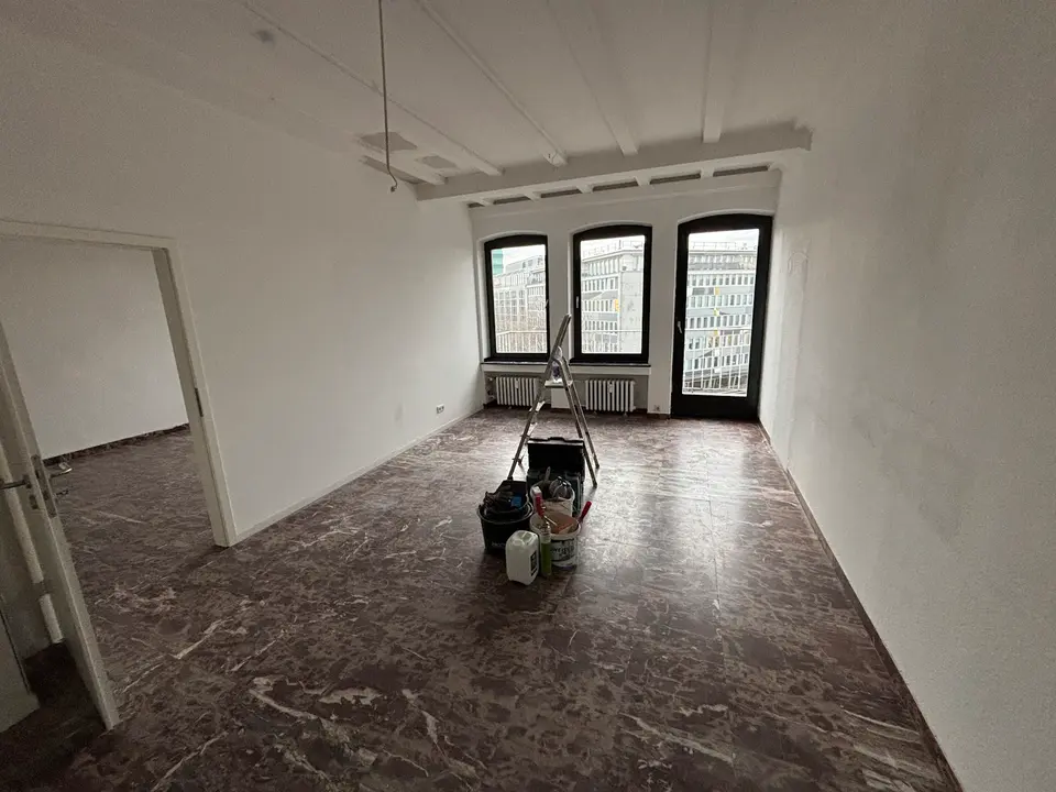4 Zimmer Wohnung mit 137 m² in Düsseldorf – Bild 1