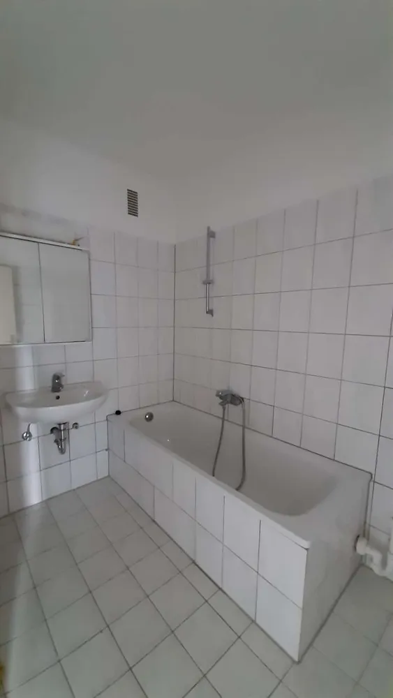 2 Zimmer Wohnung mit 70 m² in Krefeld – Bild 6