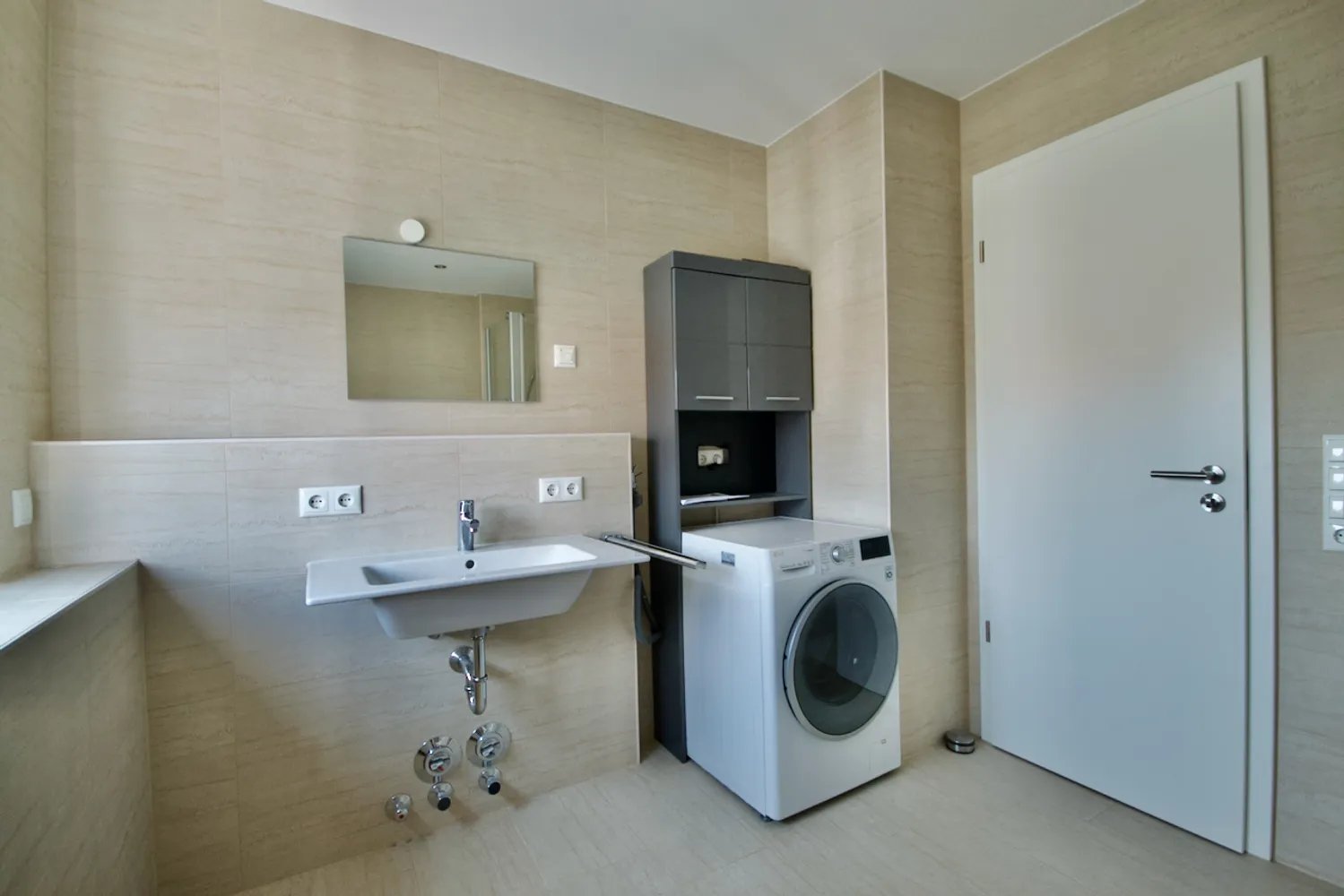 3 Zimmer Wohnung mit 101 m² in München – Bild 4