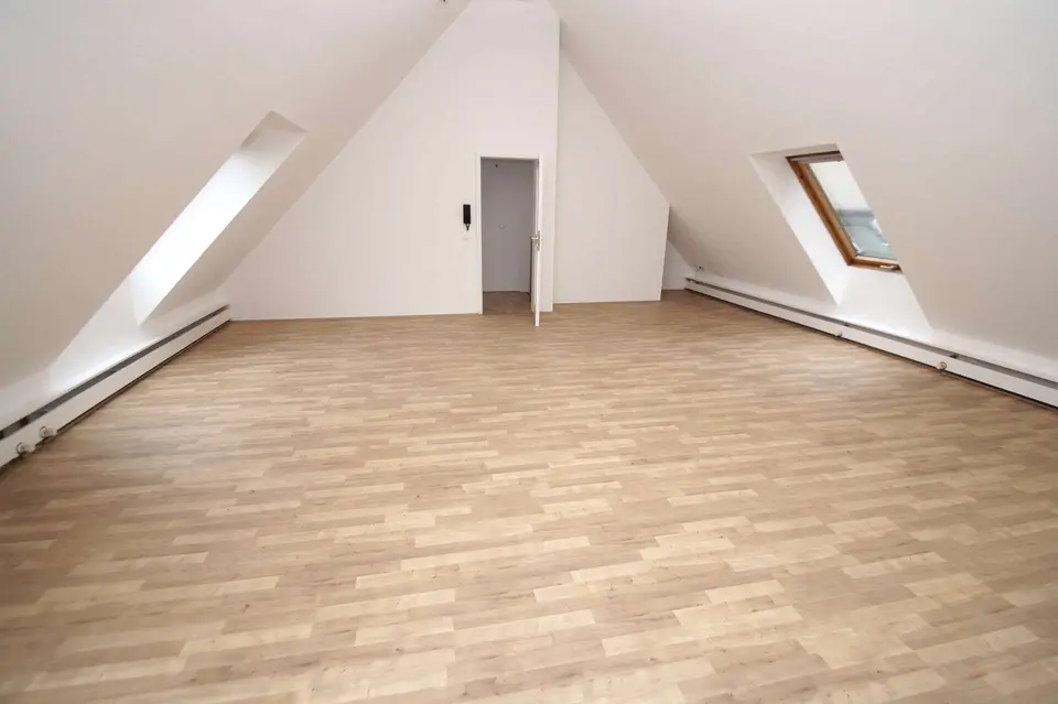 3 Zimmer Wohnung mit 100 m² in Altenburg – Bild 9