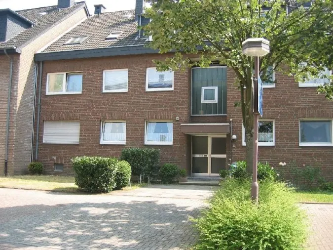 4 Zimmer Wohnung mit 79 m² in Duisburg – Bild 1