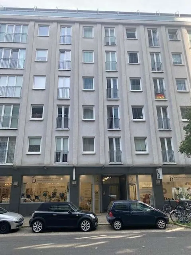 2 Zimmer Wohnung mit 76 m² in Düsseldorf – Bild 2