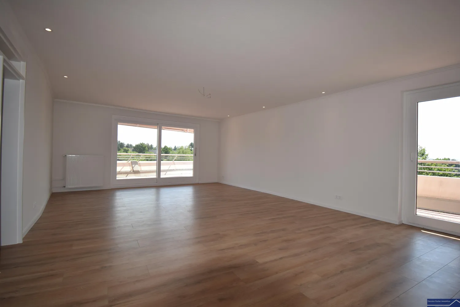 4 Zimmer Wohnung mit 138 m² in Frankfurt am Main – Bild 1