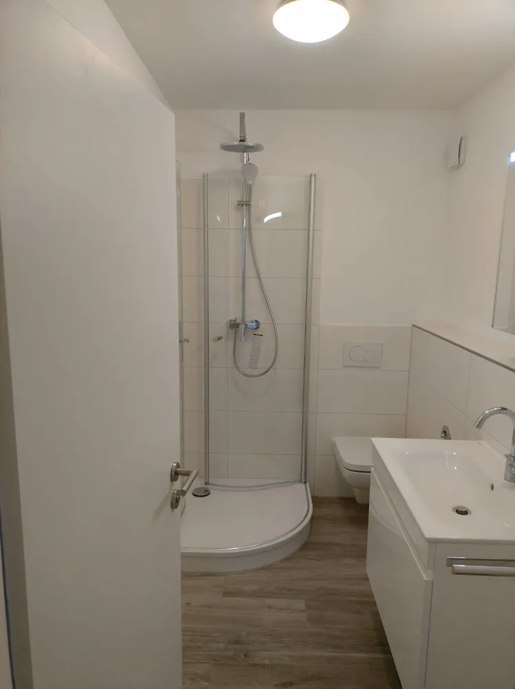 2 Zimmer Wohnung mit 70 m² in Krefeld – Bild 3
