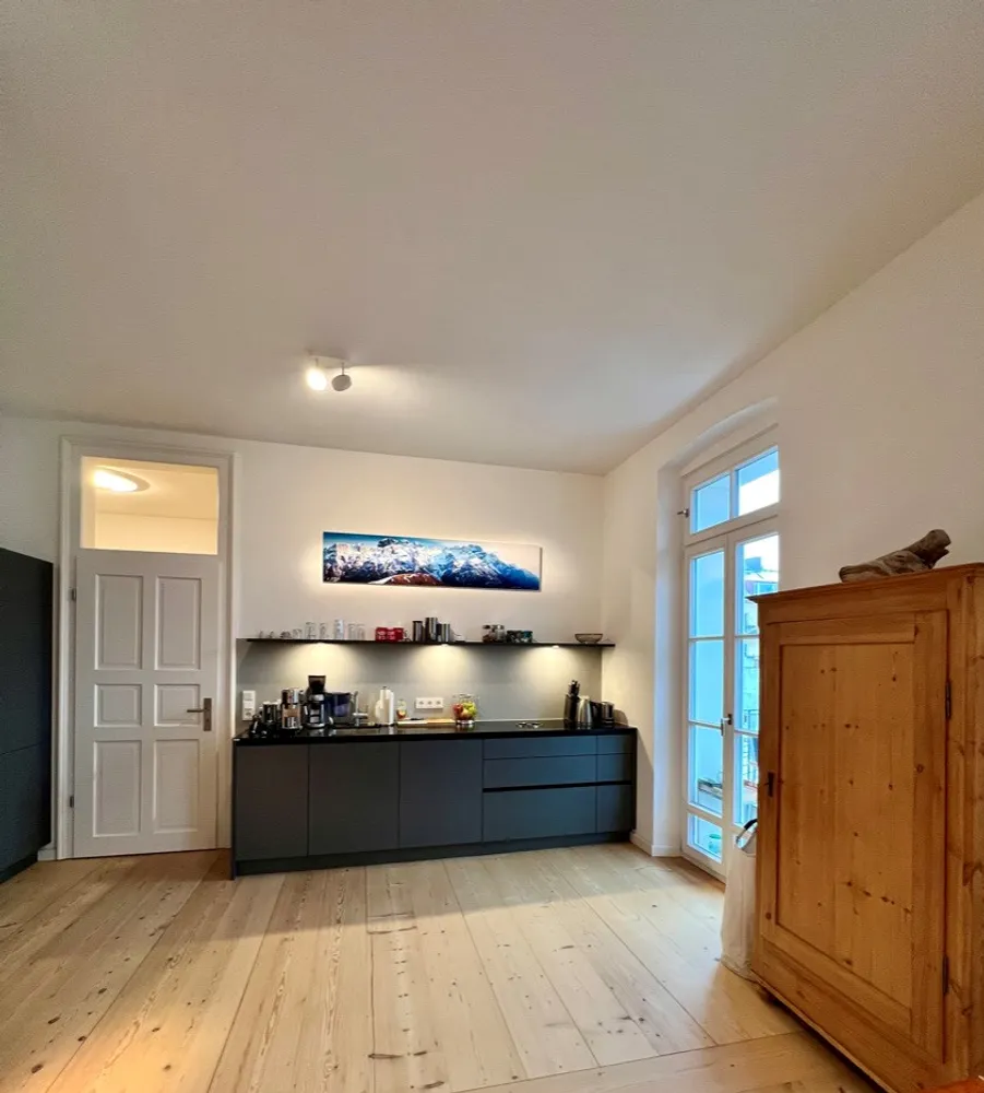 3 Zimmer Wohnung mit 100 m² in München – Bild 2
