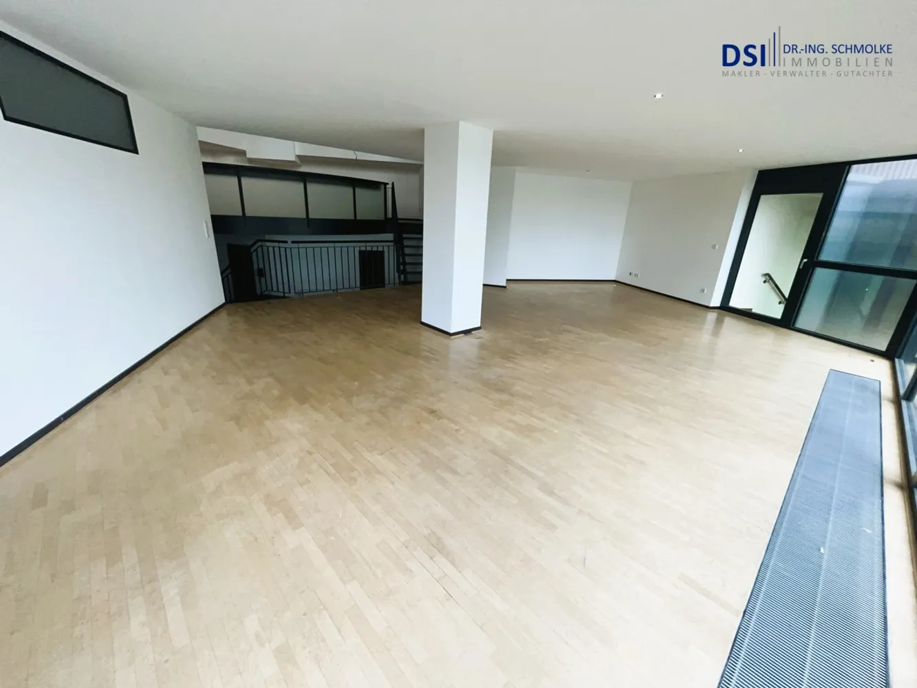 1 Zimmer Wohnung mit 200 m² in Köln – Bild 5