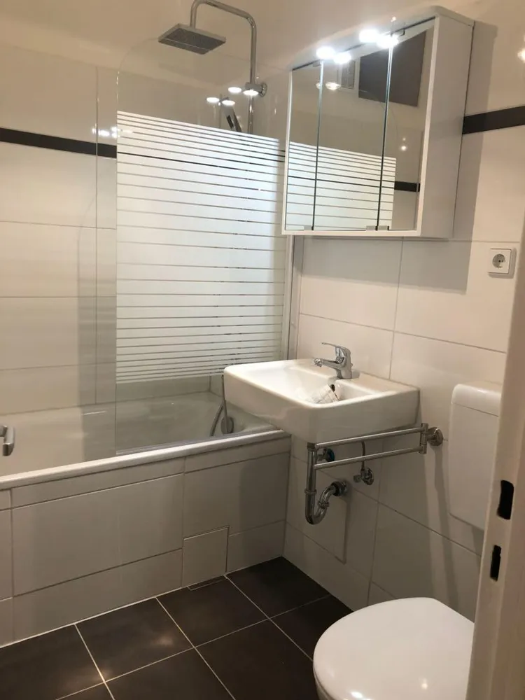 1 room apartment with 43 m² in Berlin – Photo 12