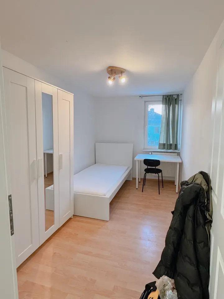 WG-Zimmer mit 11 m² in Frankfurt am Main – Bild 1