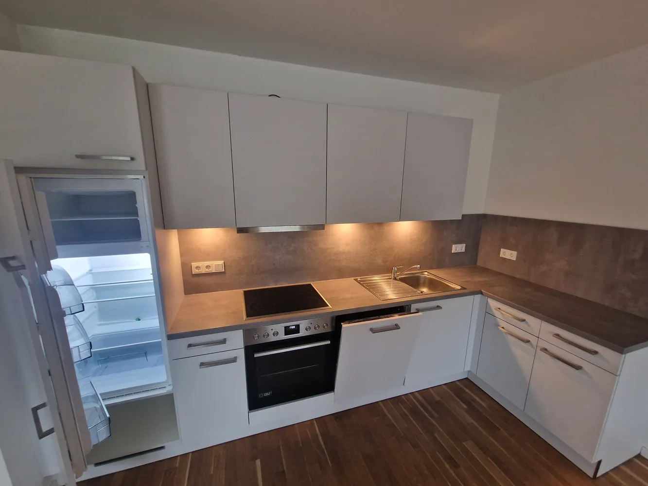 2 Zimmer Wohnung mit 73 m² in Hamburg – Bild 2