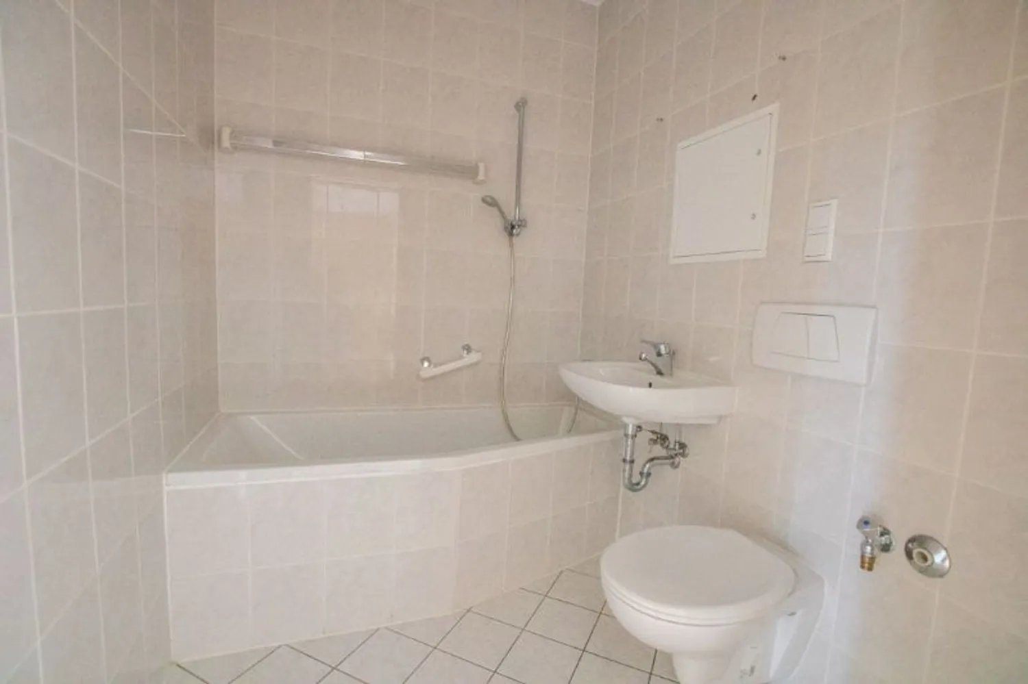 2 Zimmer Wohnung mit 65 m² in Halle (Saale) – Bild 7
