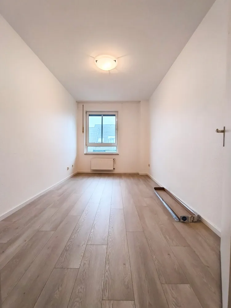 3 Zimmer Wohnung mit 98 m² in Bergisch Gladbach – Bild 3