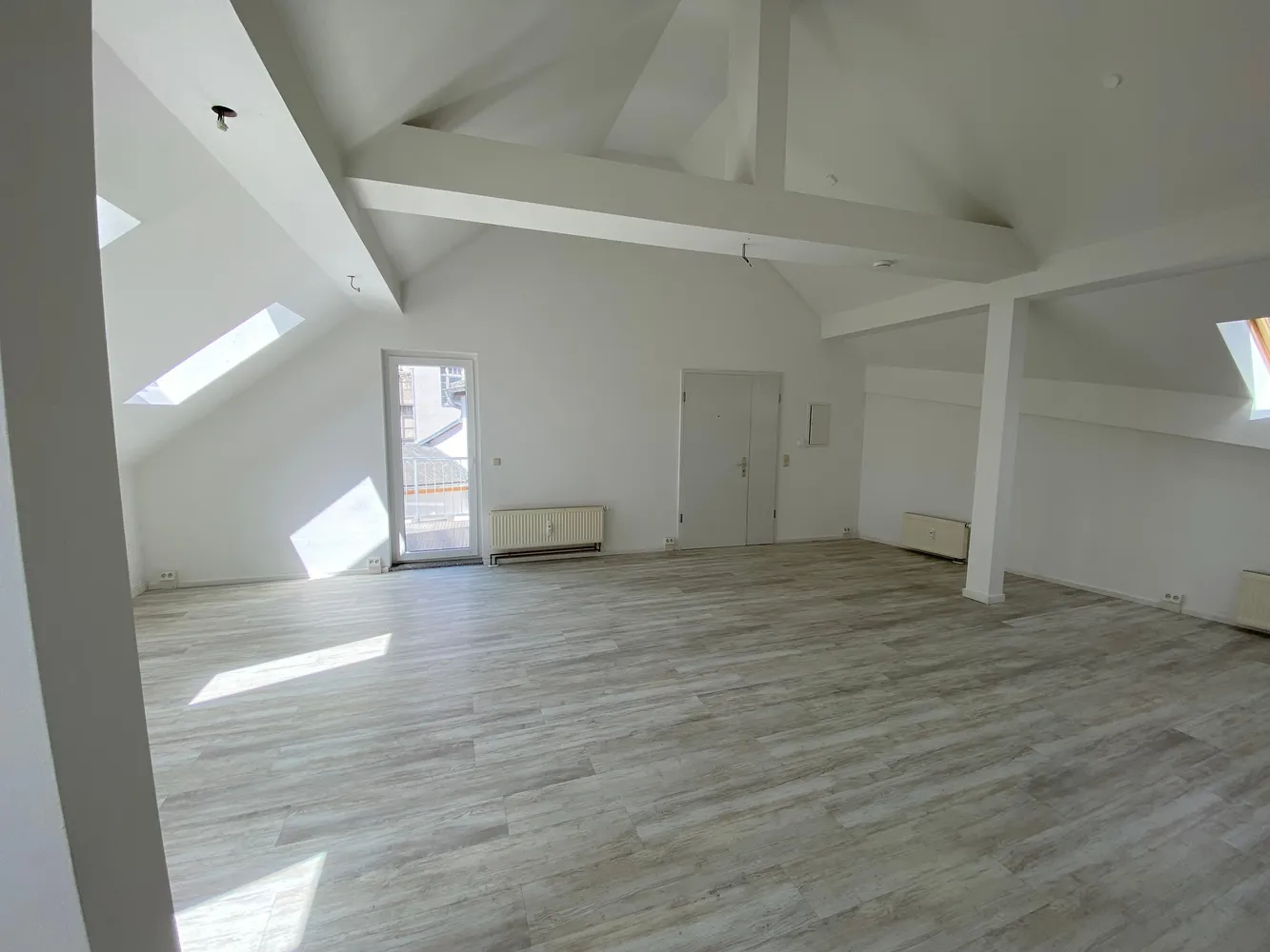 4 Zimmer Wohnung mit 152 m² in Greiz – Bild 3