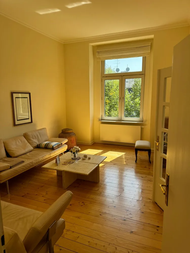 4 Zimmer Wohnung mit 100 m² in Wiesbaden – Bild 3