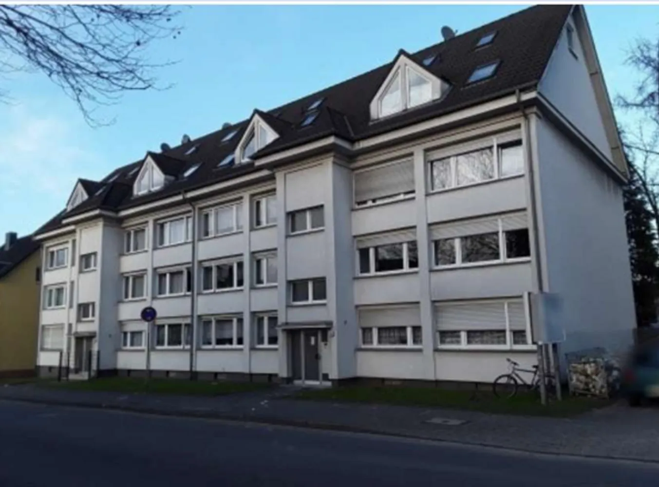 4 Zimmer Wohnung mit 79 m² in Leverkusen – Bild 1