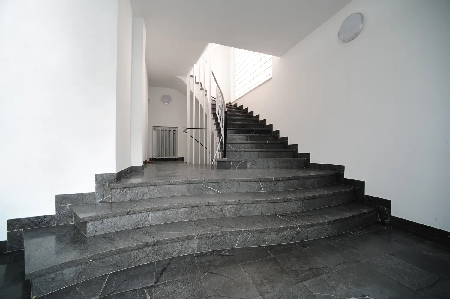 5 Zimmer Wohnung mit 174 m² in Frankfurt am Main – Bild 8