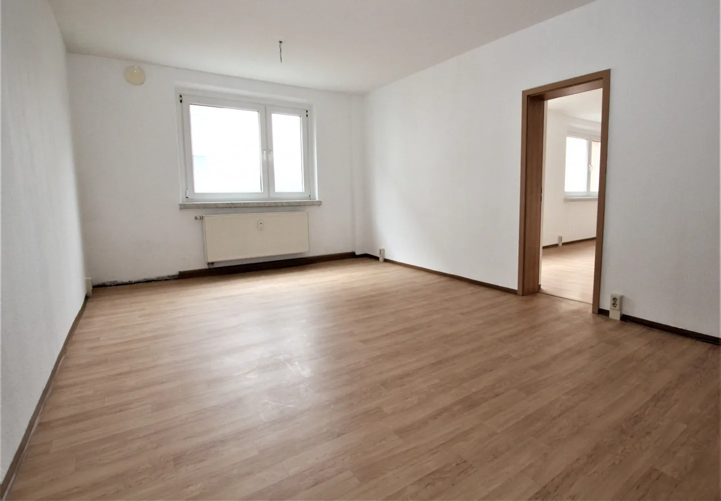 2 Zimmer Wohnung mit 55 m² in Suhl – Bild 12