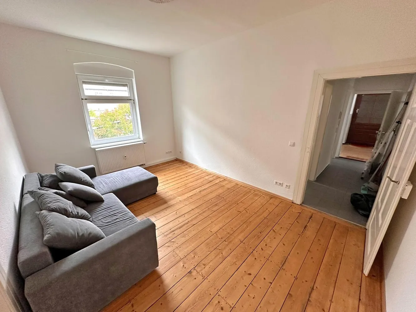 2 Zimmer Wohnung mit 48 m² in Karlsruhe – Bild 2