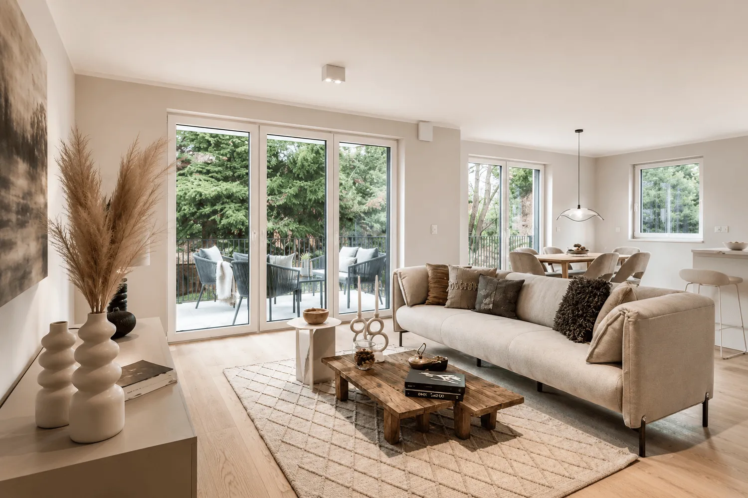 5 Zimmer Wohnung mit 156 m² in München – Bild 1